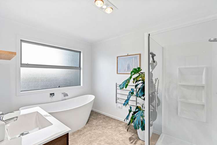 17 Forbes Road Foxton Beach_17