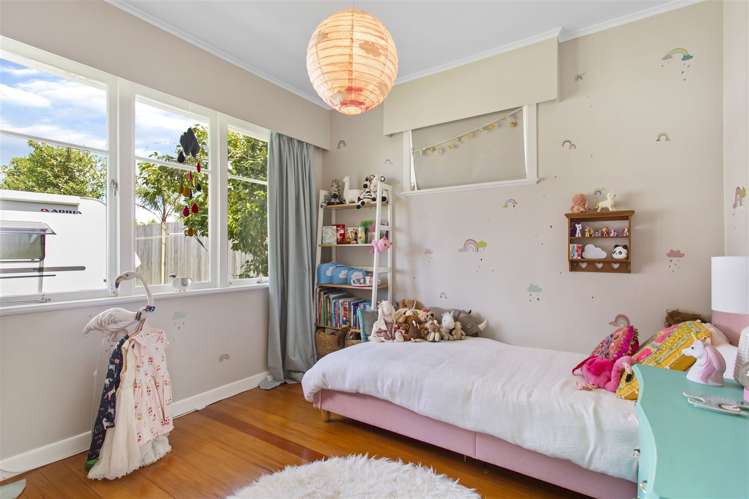 28 Queen Mary Avenue New Lynn_9