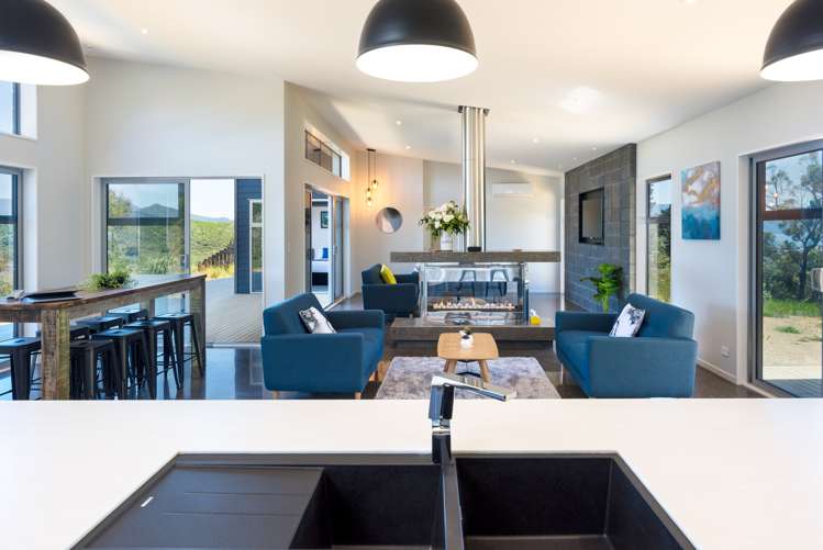 10 Bell Bird Rise Picton_11