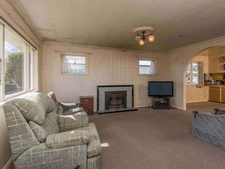 50 Tennyson Crescent Stoke_8