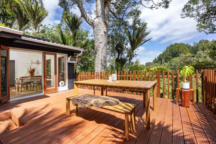 15 Valley View Road Titirangi_7