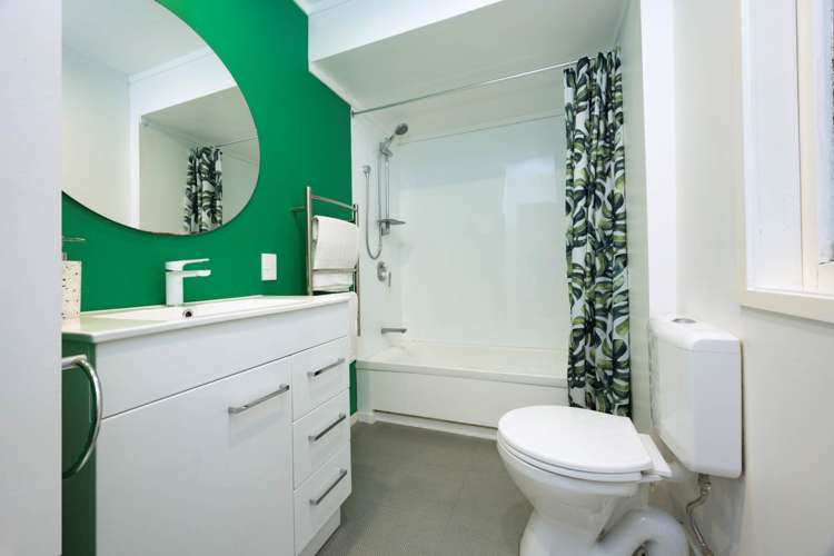 19 Kauri Point Road Laingholm_10