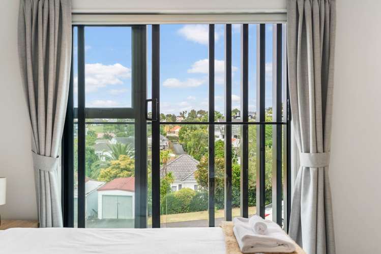 11/32 Karori Crescent Orakei_14