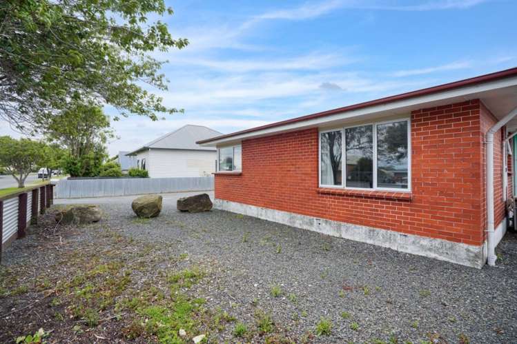 Unit 1-4/15 Clifton Street Windsor_5