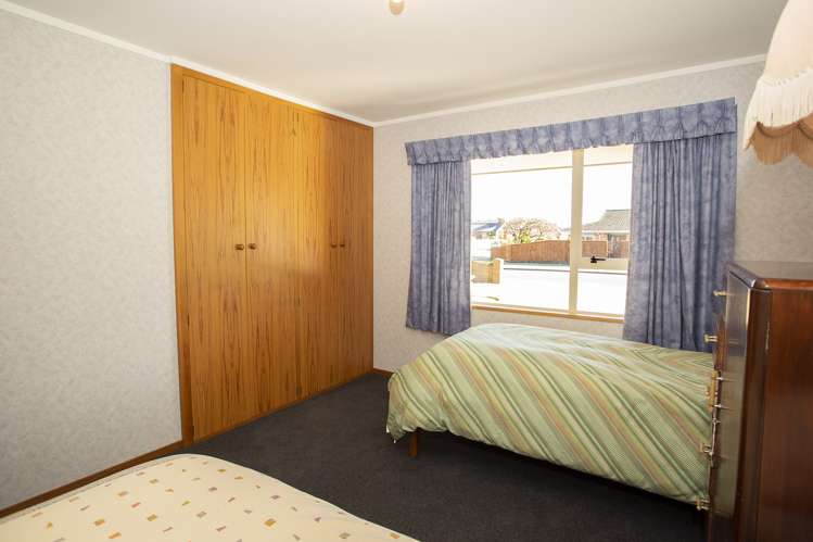 98 Pages Road Allenton_15