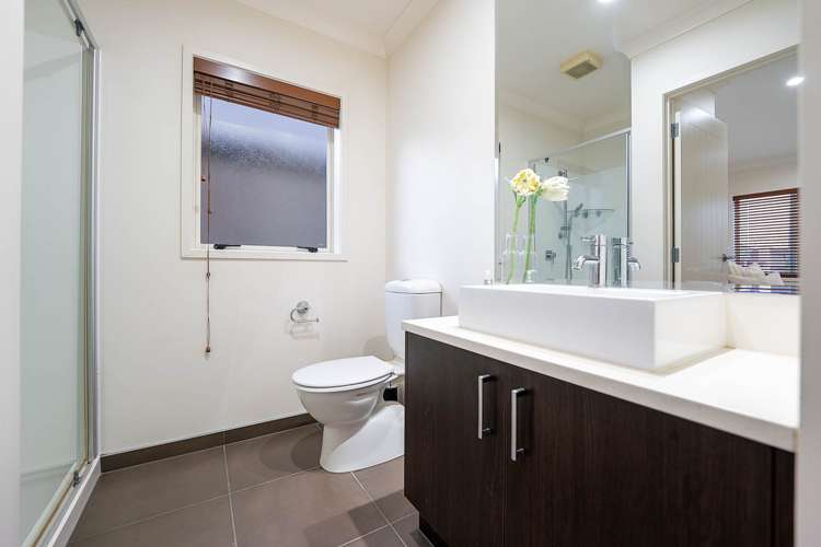 21 Kestev Drive Flat Bush_17