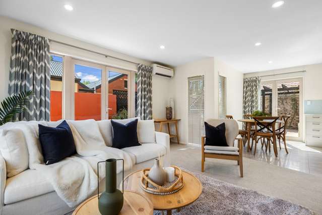 2/25A Strickland Street Somerfield_3