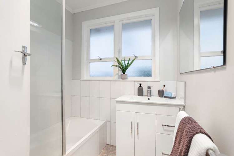 1/27 Cardwell Street Onehunga_7