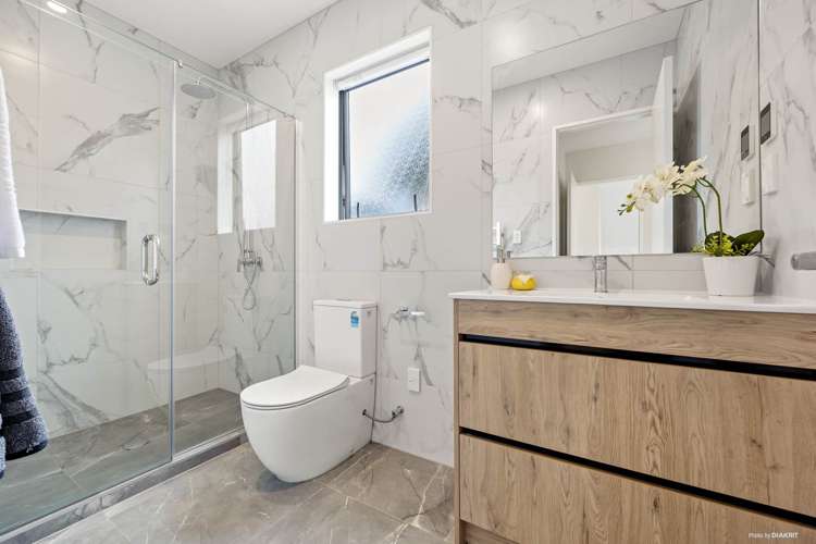 12a Sheridan Drive New Lynn_12