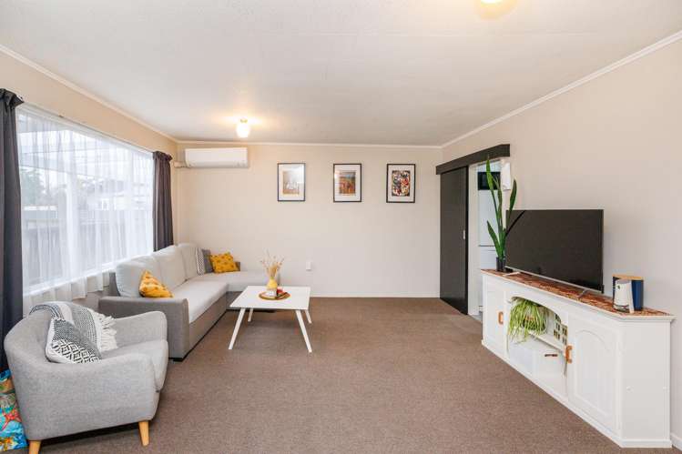 2/54 Weston Avenue Roslyn_1
