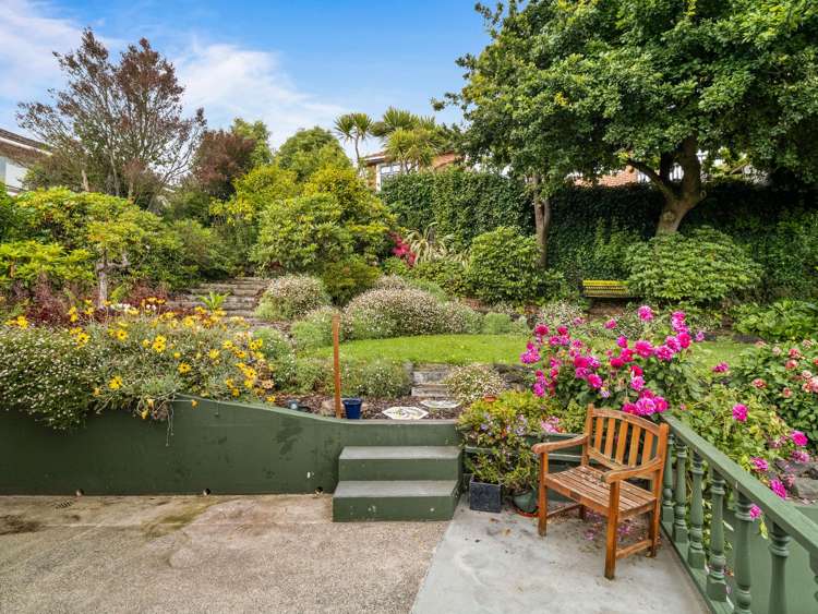 62 Easther Crescent Kew_18