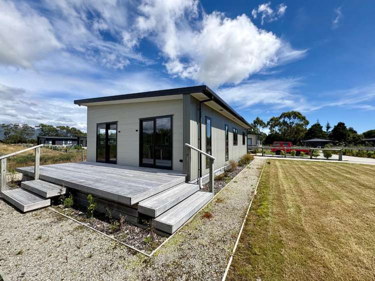 6b Paparoa Way, RD 2 10113_8