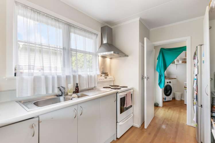 44 Kokiri Crescent Waitangirua_9