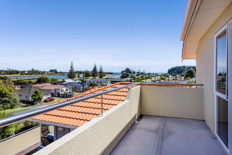 50 Leslie Street Waitara_50