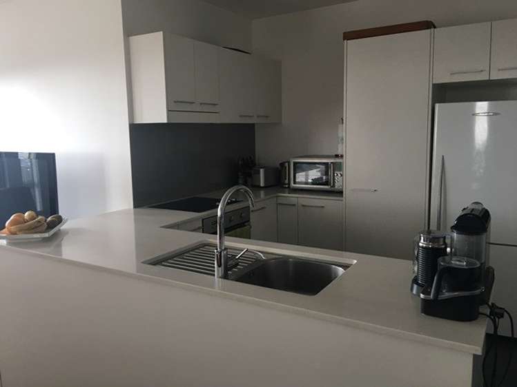 B301/525 East Coast Road Browns Bay_10