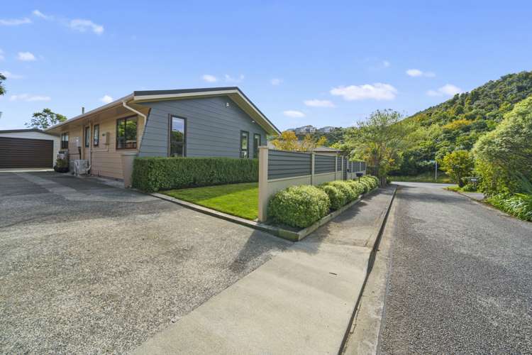 2 Tedder Way Karori_19