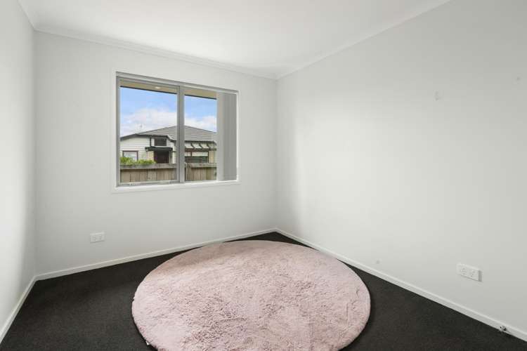 8 Eastbank Drive_4
