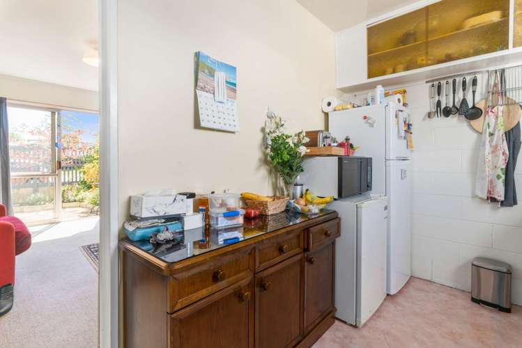 4/14 Church Square Addington_6