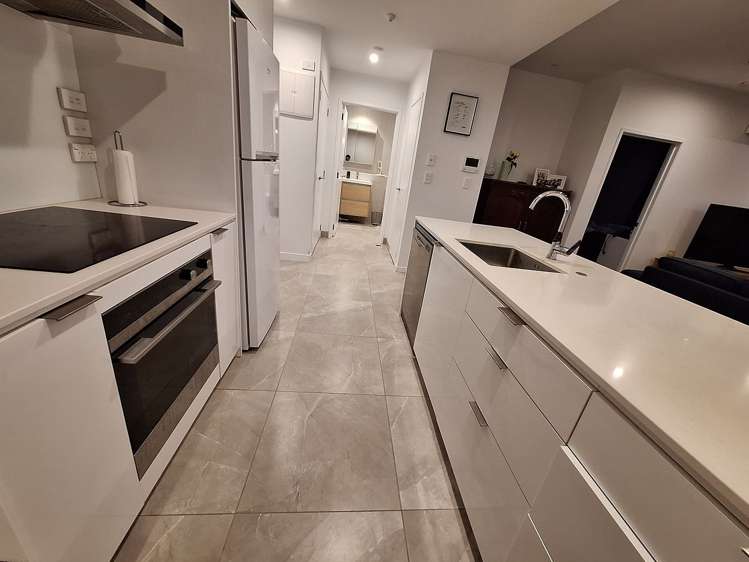 209/1 Kimiora Street Three Kings_5