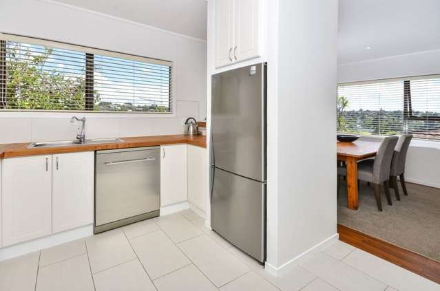 1/11 Hollyhock Place Browns Bay_3