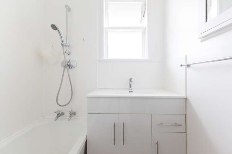 24 Clyde Crescent Roslyn_16