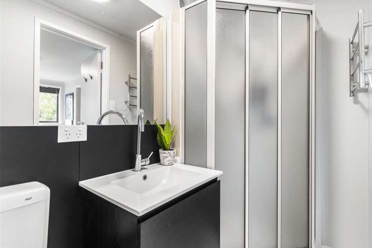 2e Foster Avenue Huia_34