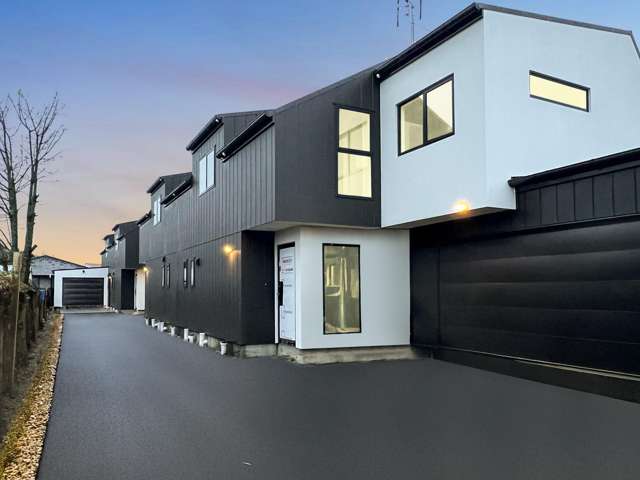Cut Above the Rest - Finally with GARAGE!