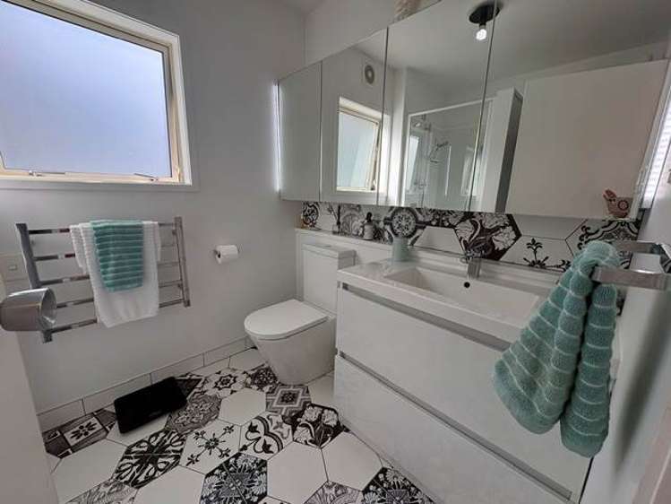 2/2 Maxwelton Drive Mairangi Bay_10