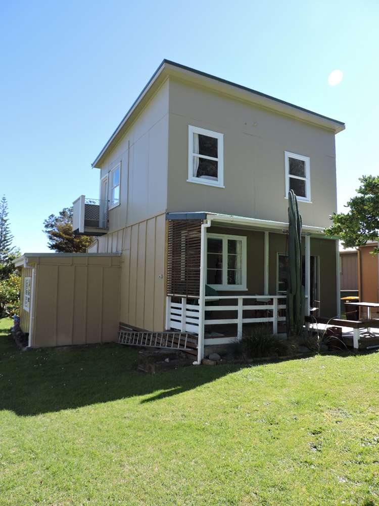 437 Thames Coast Sh25 Road Te Puru_2