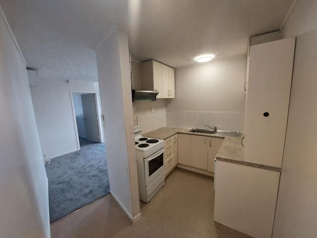 100G Wiri Station Road 1832_3