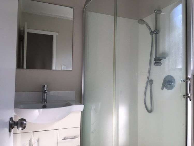 2/135 Edmonton Road Te Atatu South_9