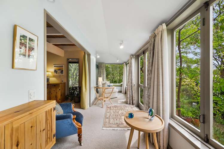 5 Lanes Road Alexandra_8