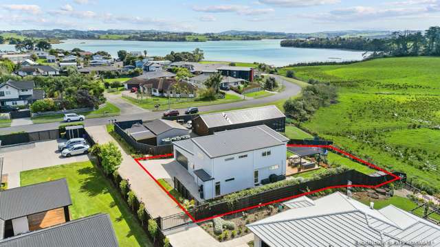 6b Goble Road Clarks Beach_2