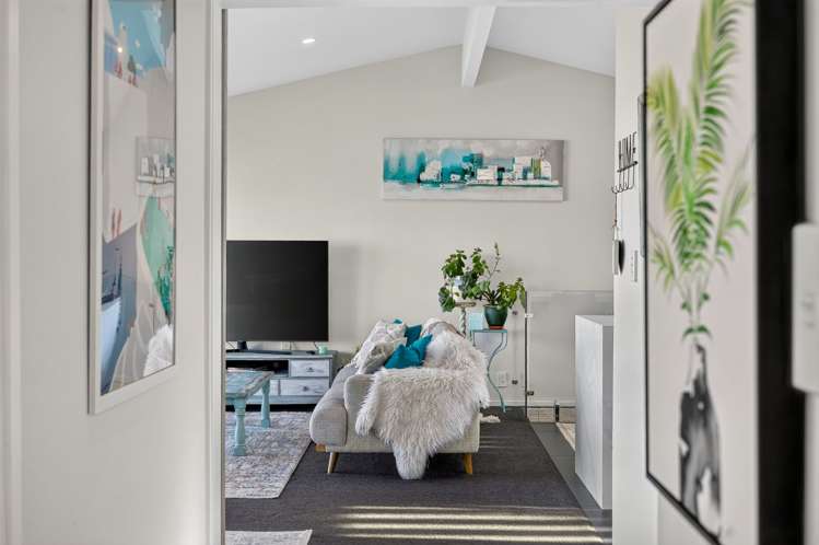 1/64 Seaview Road Castor Bay_12