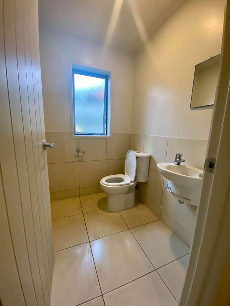 22 Salford Crescent Flat Bush_13