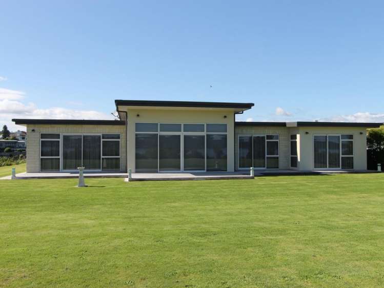 8 Kuiwai Drive Taupo_0