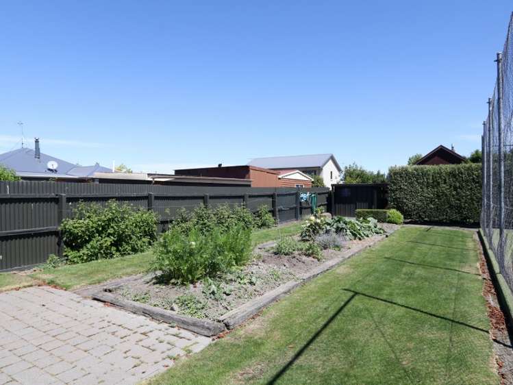 99 Middle Road Allenton_22