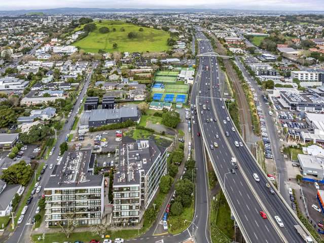 12 Robert Hall Avenue Remuera_3