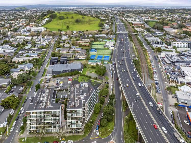 12 Robert Hall Avenue Remuera_3