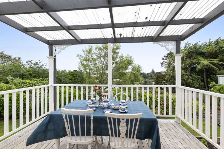 132 Tukapa Street Westown_20