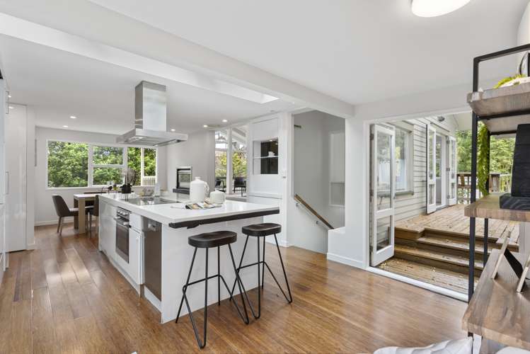 122 Beach Road Castor Bay_7