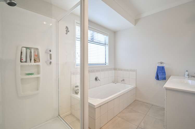 3 Harrison Court Clive_10