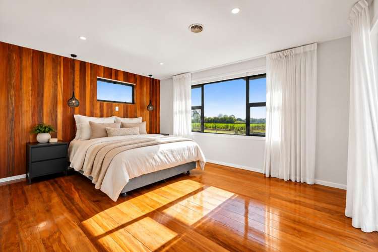 1384 Egmont Road Egmont Village_28