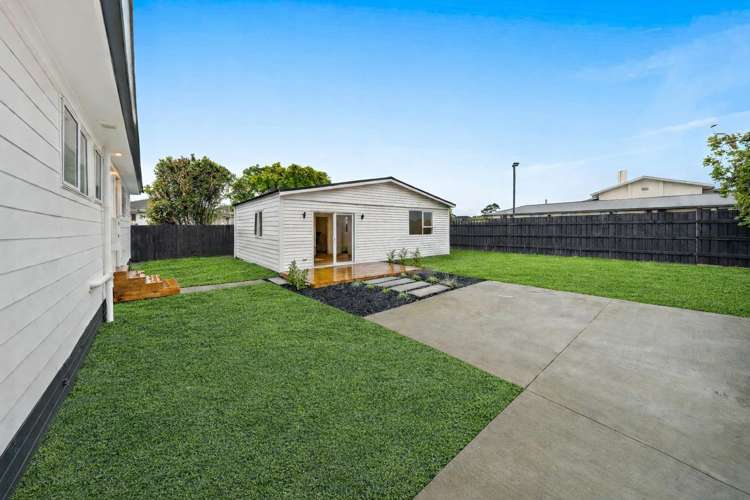 17 Desmond Place Otara_16