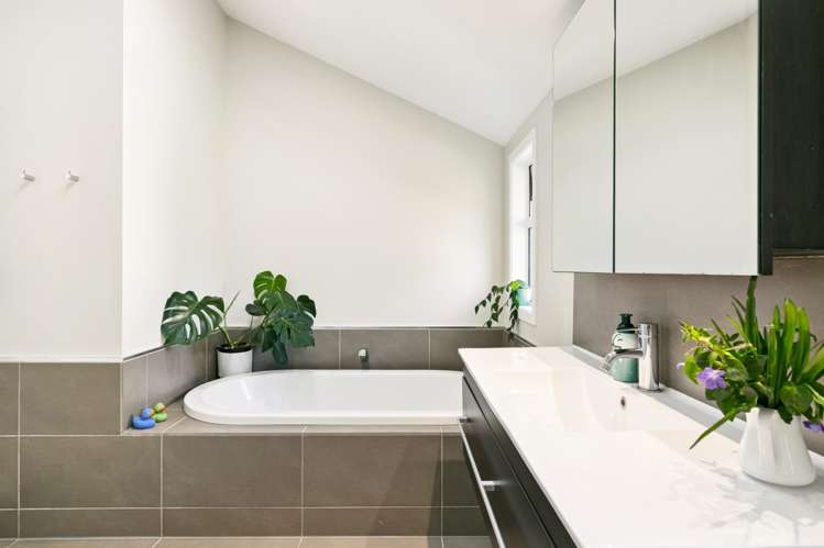 16 Narbada Crescent Khandallah_24