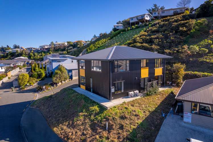 45 Saint Lawrence Street Toi Toi_5