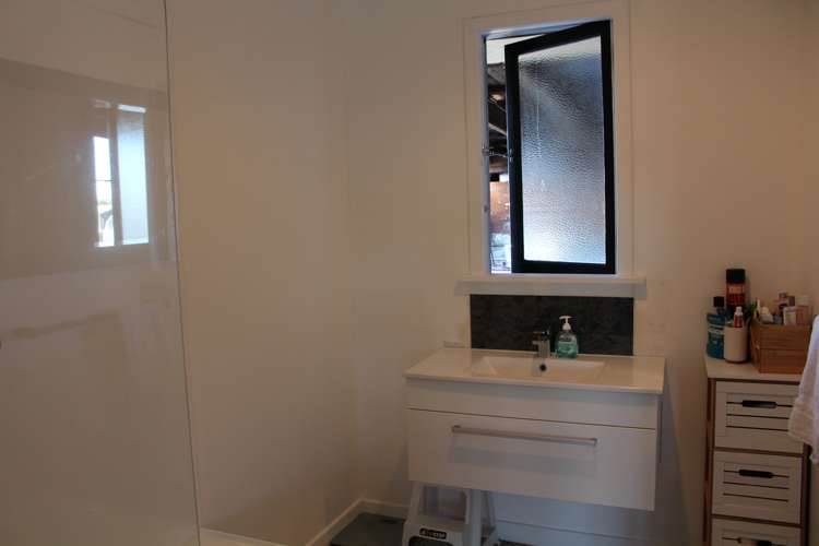 79 Albert Street Winton_9