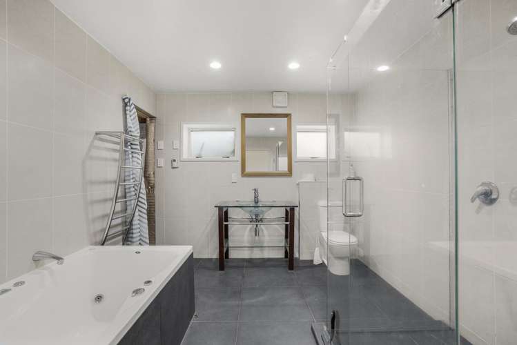 24 The Crowsnest Whitby_13