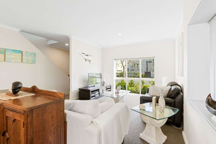 8 Kensington Drive Orewa_21