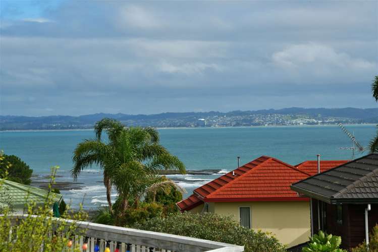 1300 Whangaparaoa Road Army Bay_8